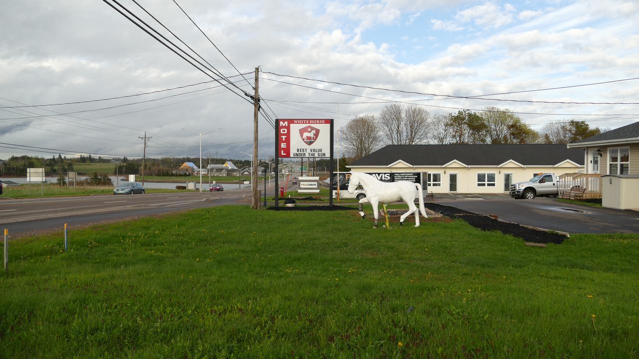 The White Horse Motel Cornwall Extérieur photo